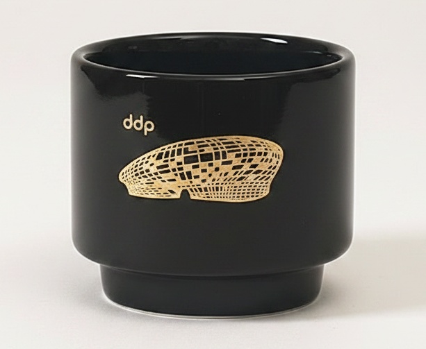 금장 DDP, 가까이서